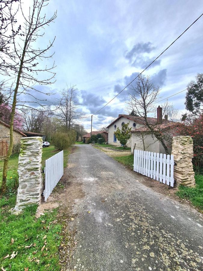 Le Terrier maison de campagne 250 m2 grande capacité 20 couchages, 4500m2 de terrain Villa Saint-Pierre-du-Chemin Exterior foto