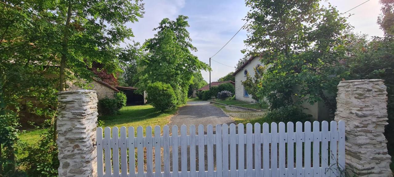 Le Terrier maison de campagne 250 m2 grande capacité 20 couchages, 4500m2 de terrain Villa Saint-Pierre-du-Chemin Exterior foto